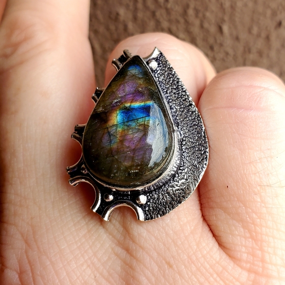 New Labradorite 6 Horned Crescent Moon 925 Silver Ring. - Picture 15 of 16